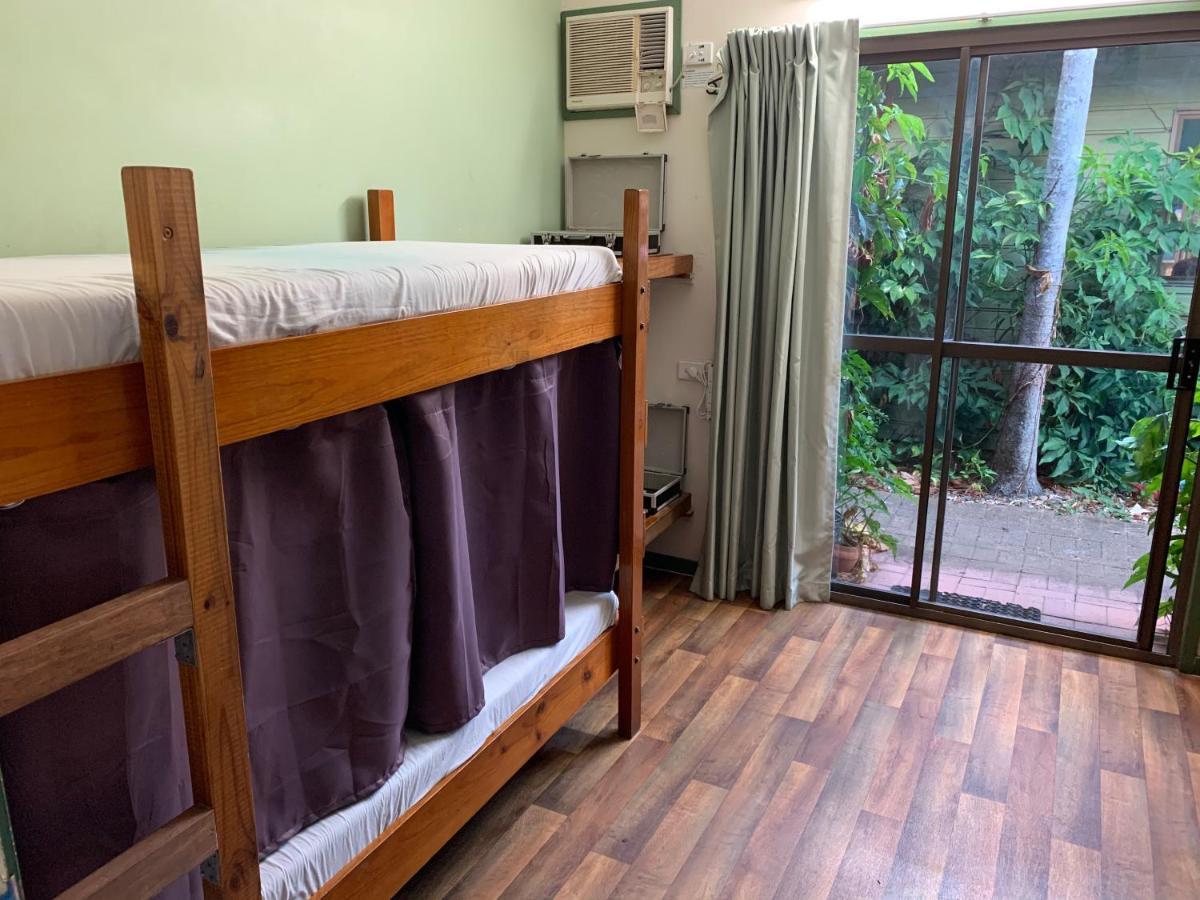 Backpackers By The Bay Hostel Еърли Бийч Екстериор снимка